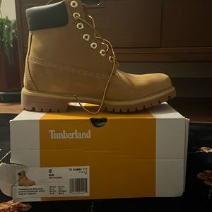 New Timberland size 9